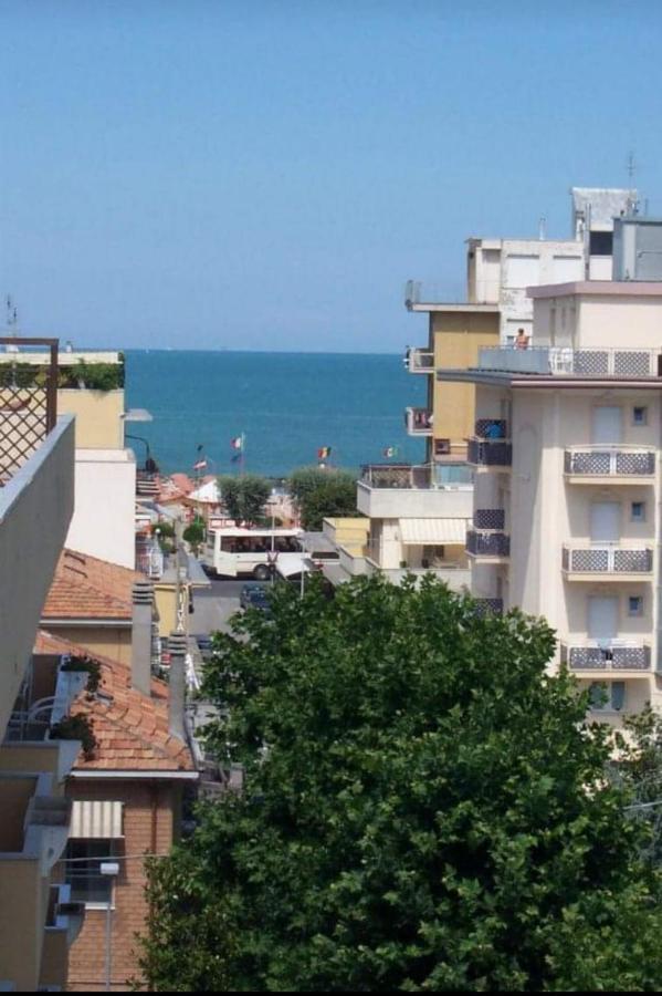 Hotel Luca Rimini Eksteriør bilde