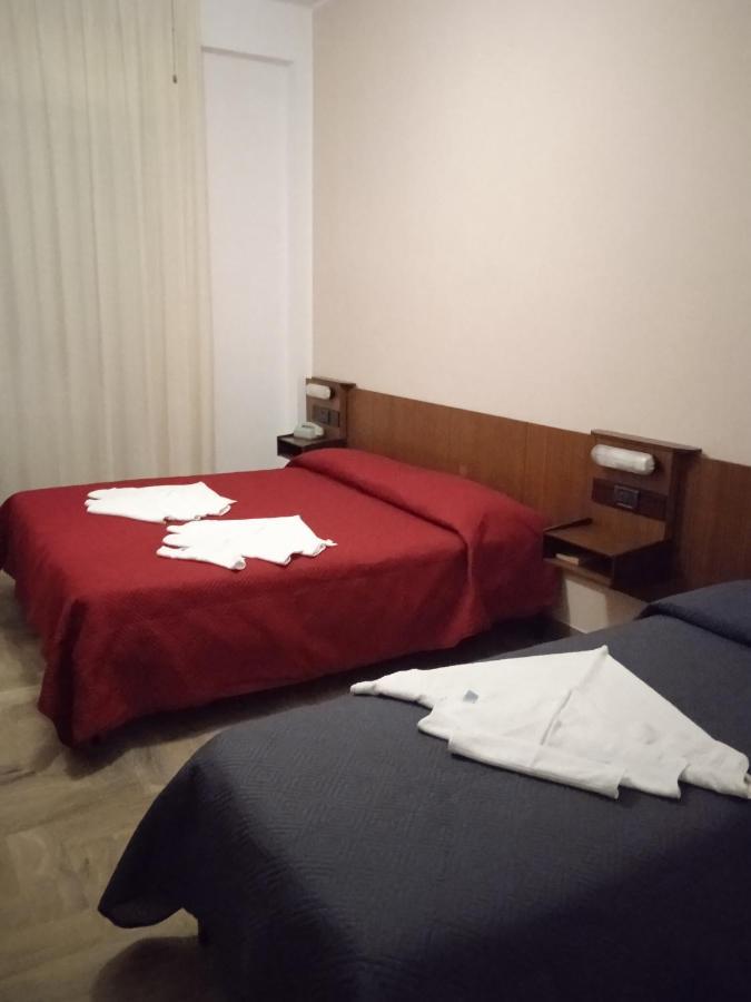 Hotel Luca Rimini Eksteriør bilde