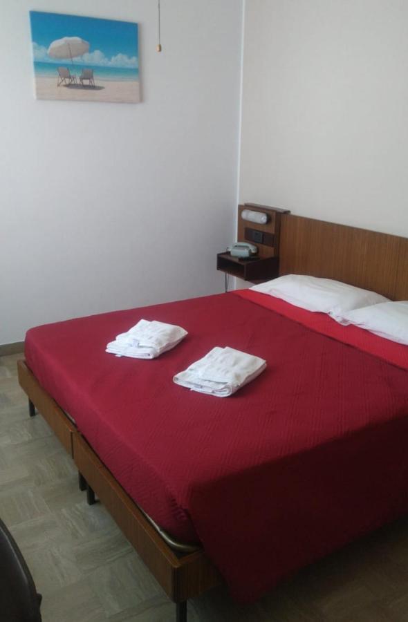 Hotel Luca Rimini Eksteriør bilde
