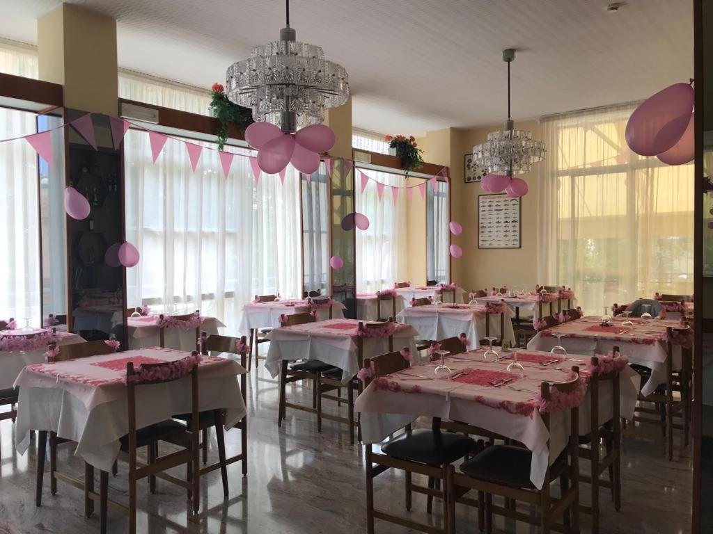 Hotel Luca Rimini Eksteriør bilde