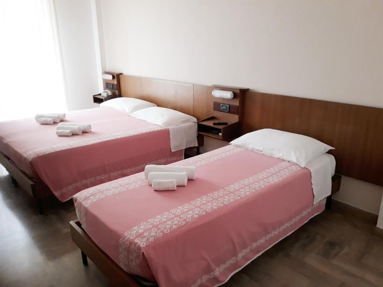 Hotel Luca Rimini Eksteriør bilde