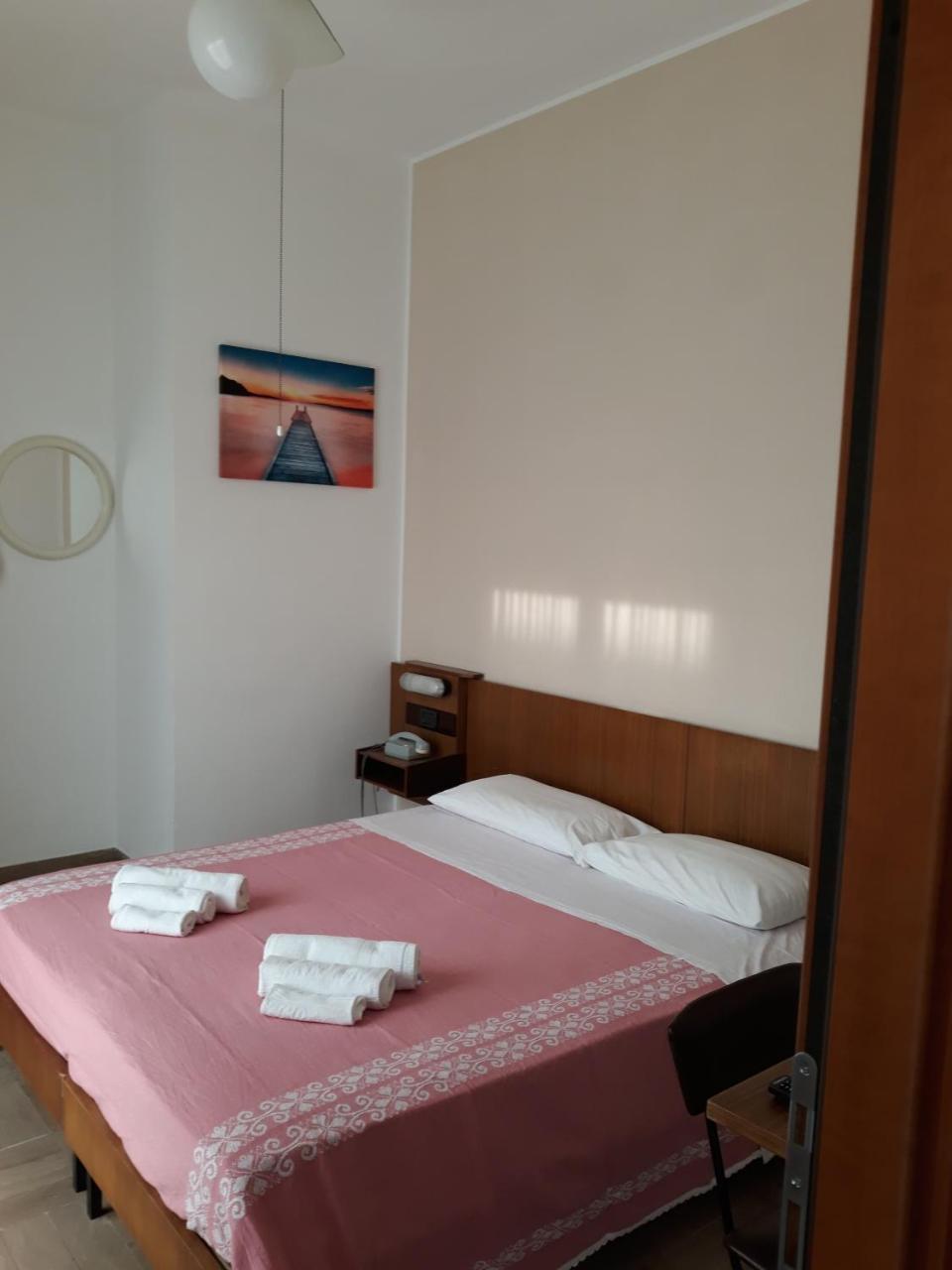 Hotel Luca Rimini Eksteriør bilde