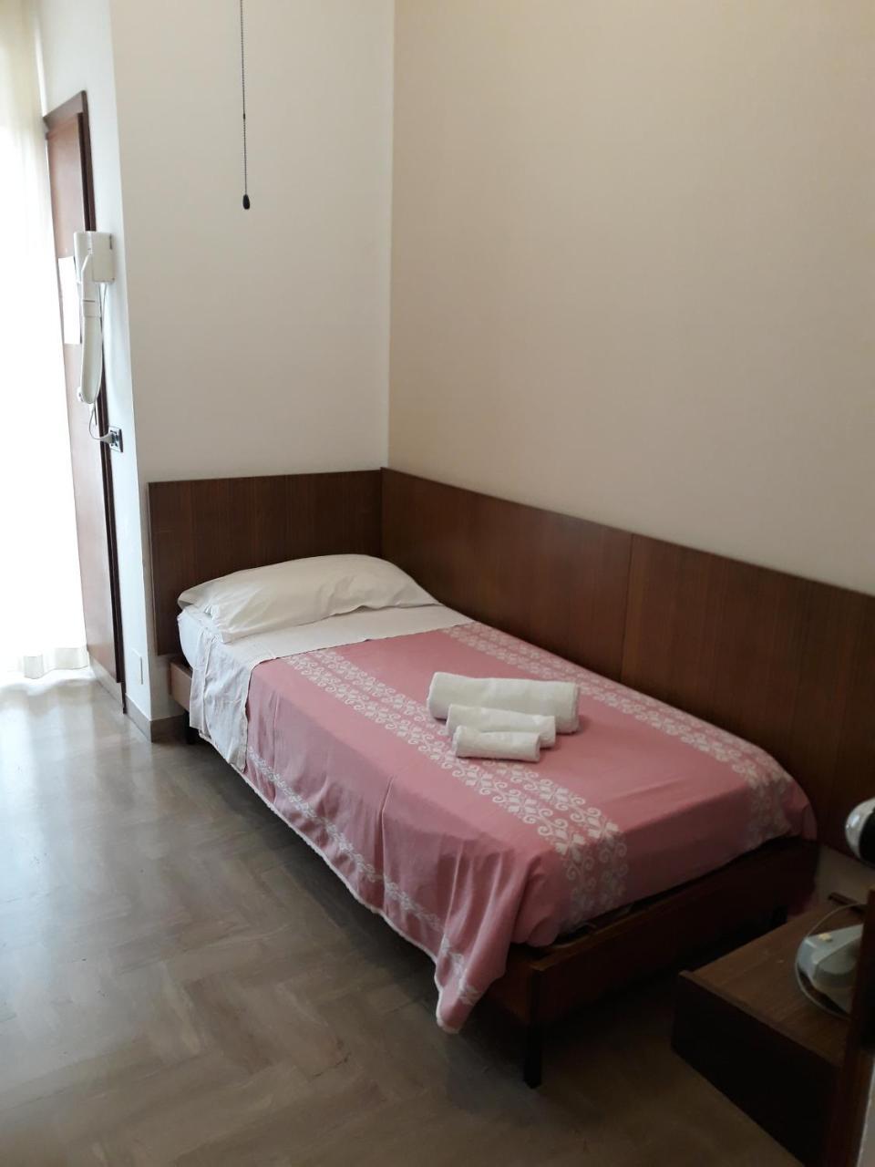 Hotel Luca Rimini Eksteriør bilde