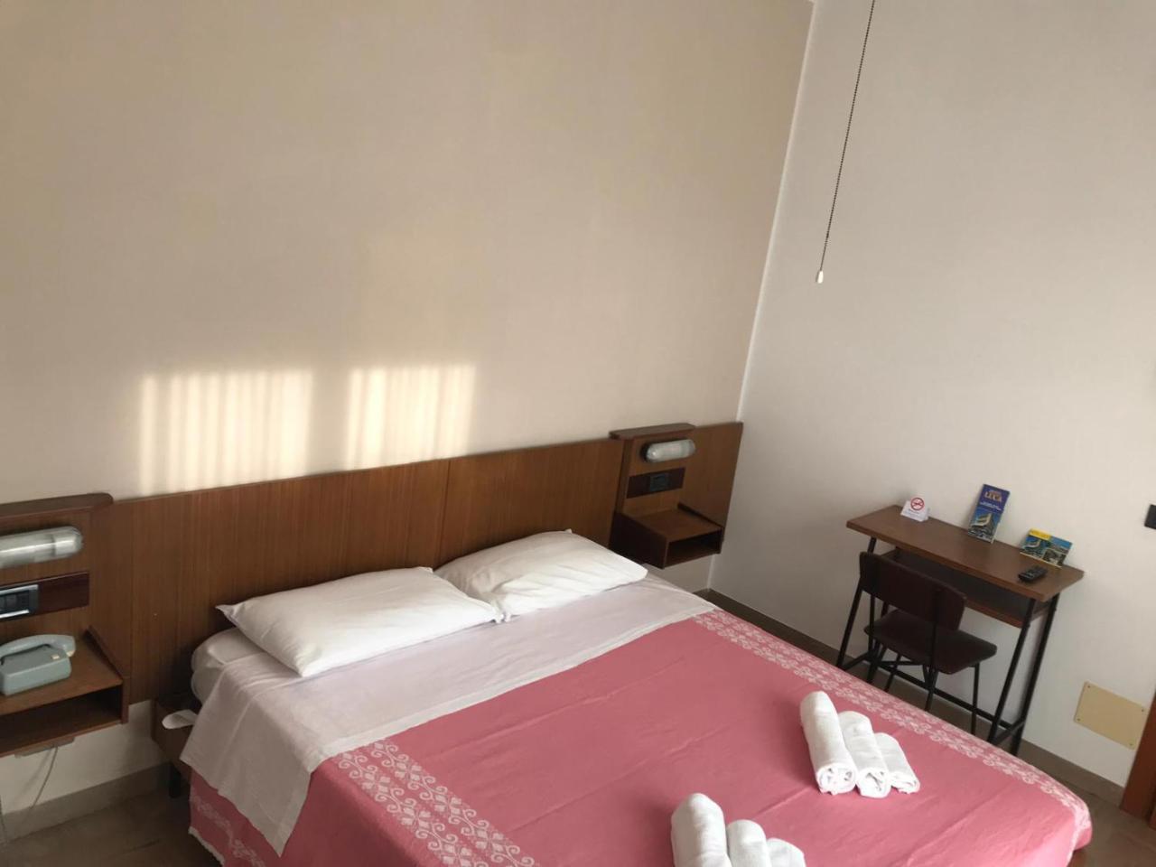 Hotel Luca Rimini Eksteriør bilde